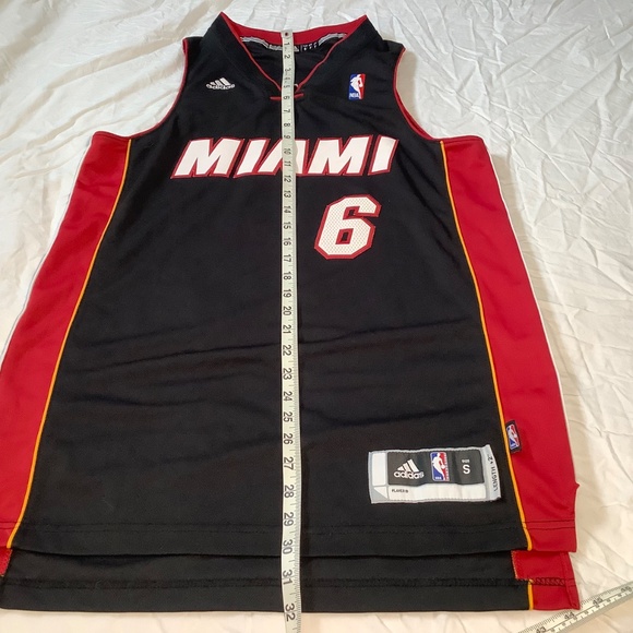 Adidas - Picture 6 of 7